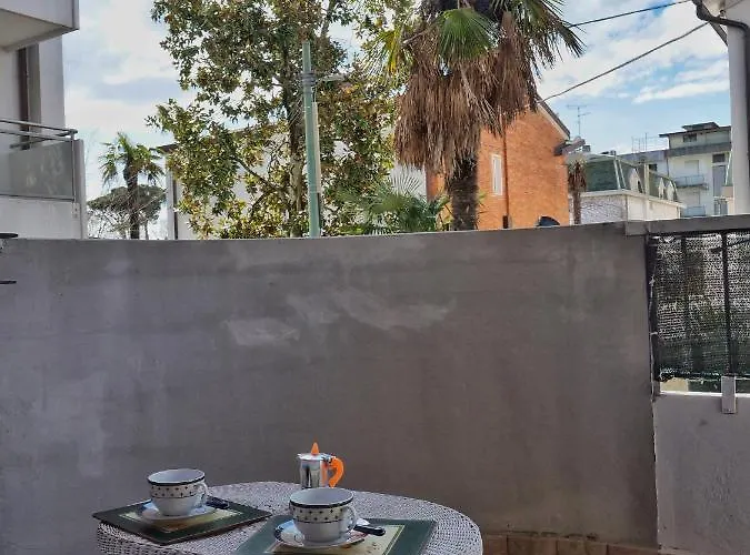 Tuffo In Laguna Silenzioso Bilocale Con Posto Auto 그라도