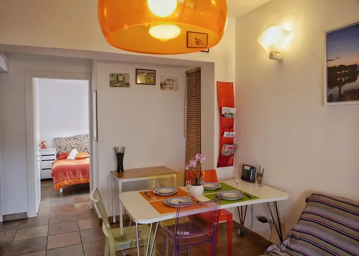 Tuffo In Laguna Silenzioso Bilocale Con Posto Auto Градо